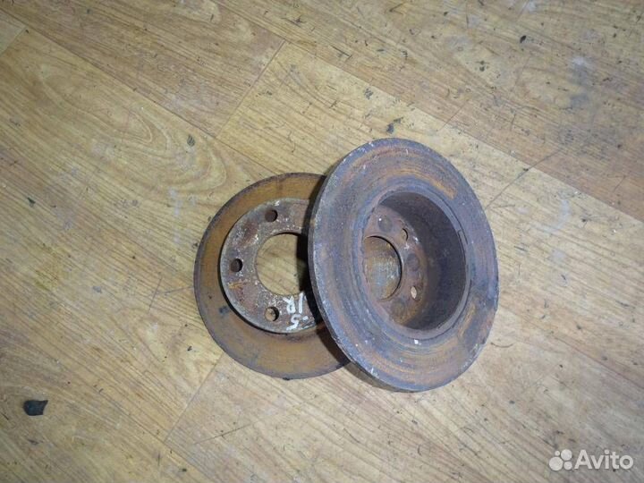 Диск тормозной задний Volkswagen Passat B5 1996