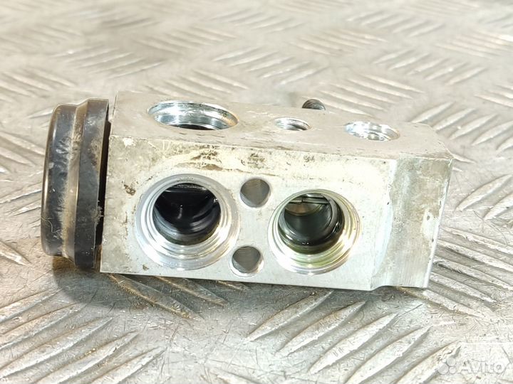 Клапан кондиционера Kia Ceed 2007-2012