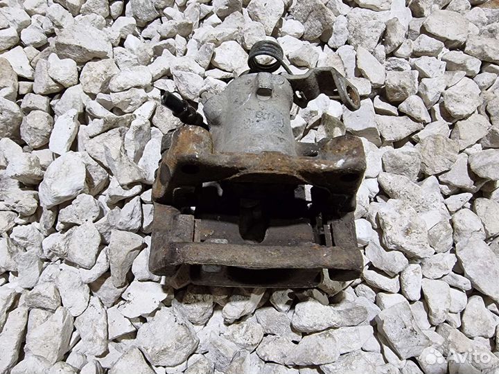 Суппорт задний Мерива