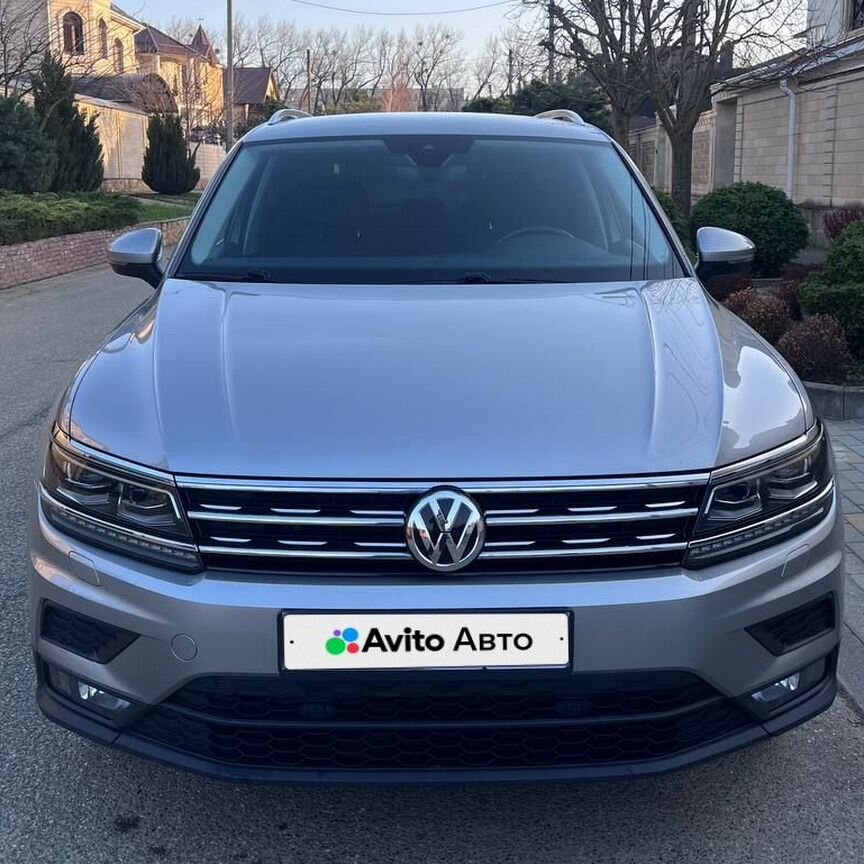 Купить Volkswagen Tiguan, бензин от 810 000 ₽ в
