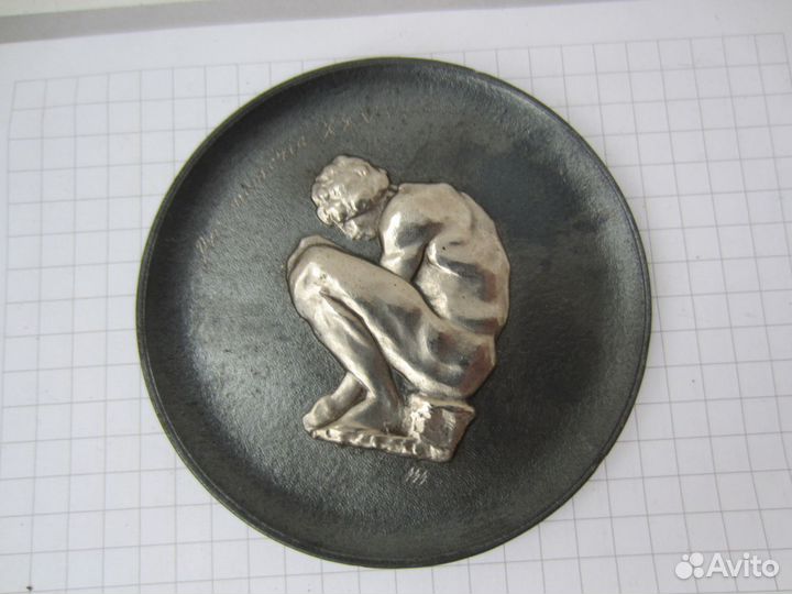Настольная медаль.Скульптура