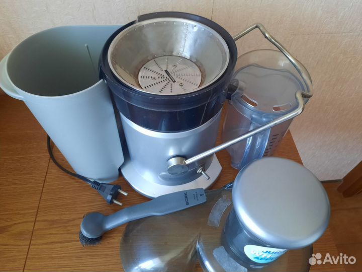 Соковыжималка bork 850 W