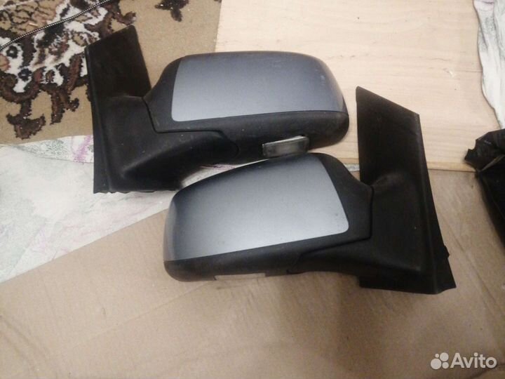 Боковое зеркало на ford focus 2