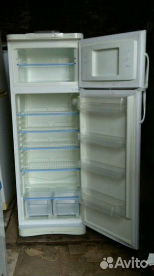 Холодильник бу indesit