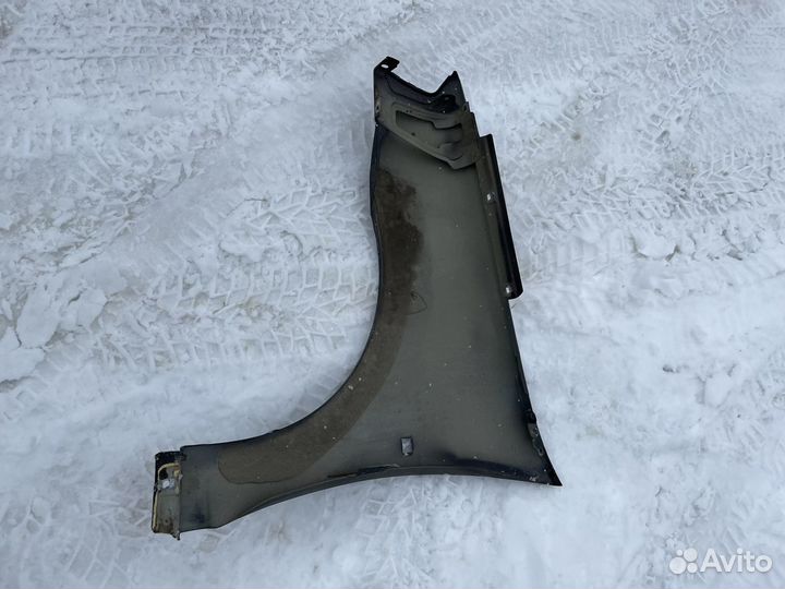 Крыло LADA largus