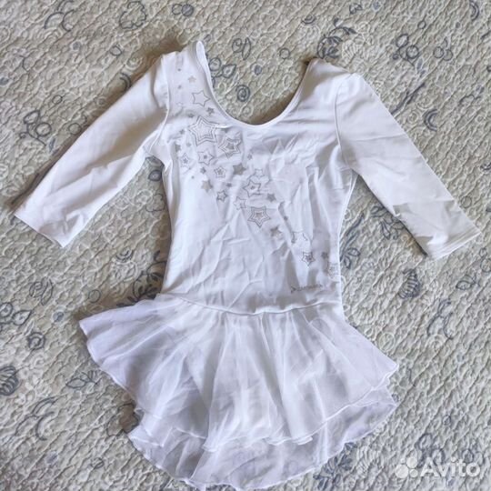 Два купальника и чешки для гимнастики 122