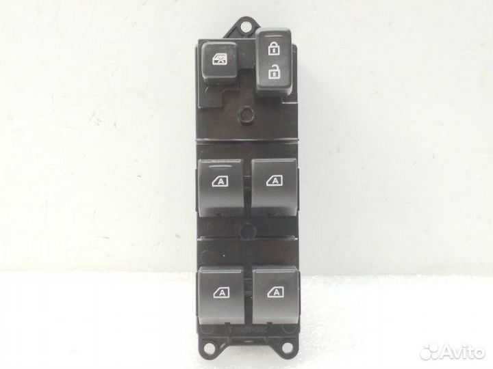 Блок управления стеклоподъемниками передний левый
