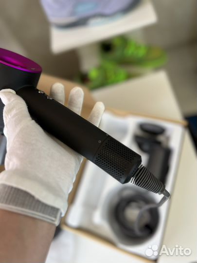 Фен Dyson supersonic