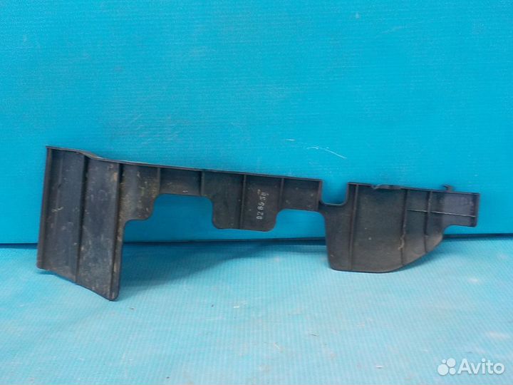 Дефлектор радиатора правый KIA Ceed (ED) 2007-2012