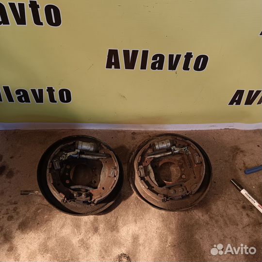 Задний опорный щит Kia Rio 3. 4 Solaris