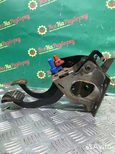 Педальный узел Ford Focus 1 седан 1.6