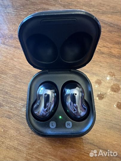 Беспроводные наушники samsung buds live оригинал