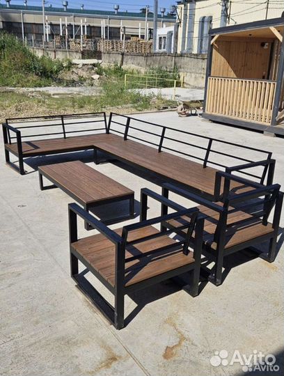 Мягкая мебель для террасы в стиле лофт