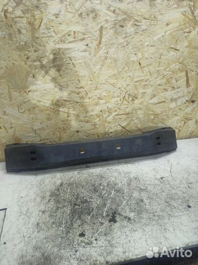 Усилитель бампера передний Volvo V50 универсал