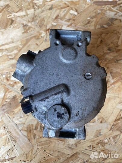 Компрессор кондиционера Toyota Estima