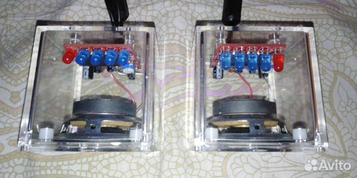 Две прозрачные мини колонки каждая по 3 вата