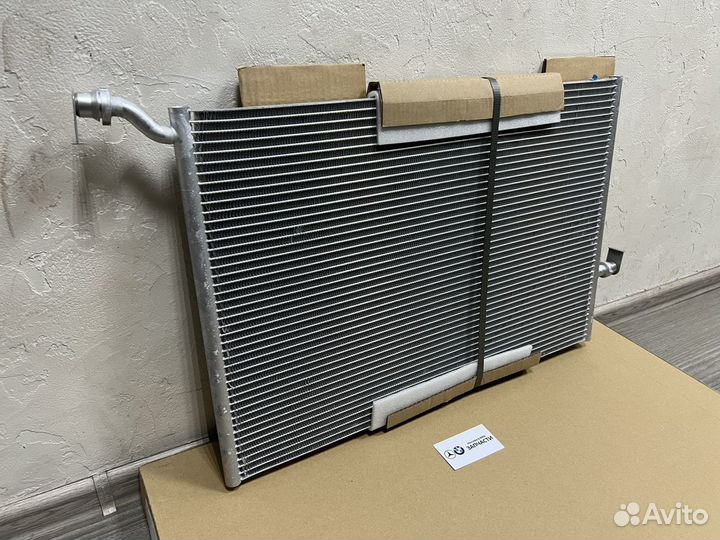 Радиатор охлаждения Mercedes A0995002003