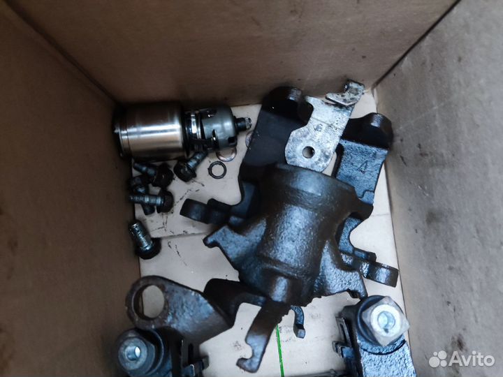 Задние суппорта Mitsubishi outlender 3 2014