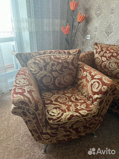 Мягкая мебель бу (диван и 2 кресла)