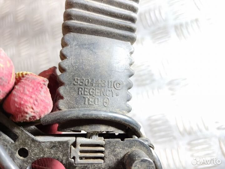 Ответная часть ремня безопасности Gl x164