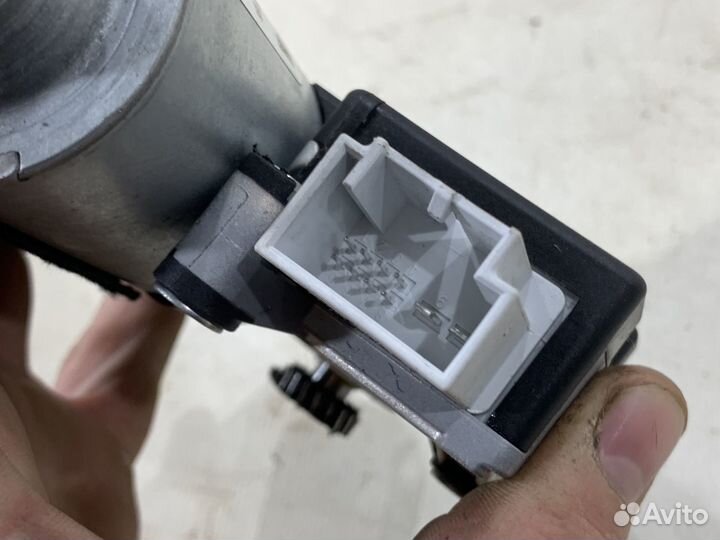 Моторчик люка Audi A7 4G