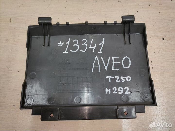 Накладка центральной консоли Chevrolet Aveo Т250