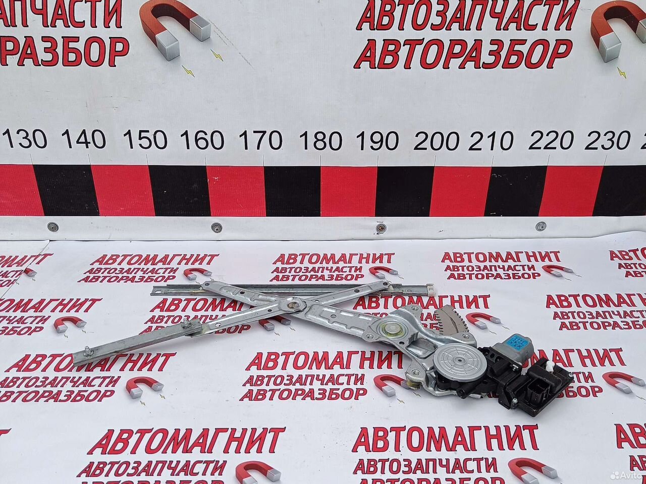 Стеклоподьемник задний левый Инфинити QX80 Z62