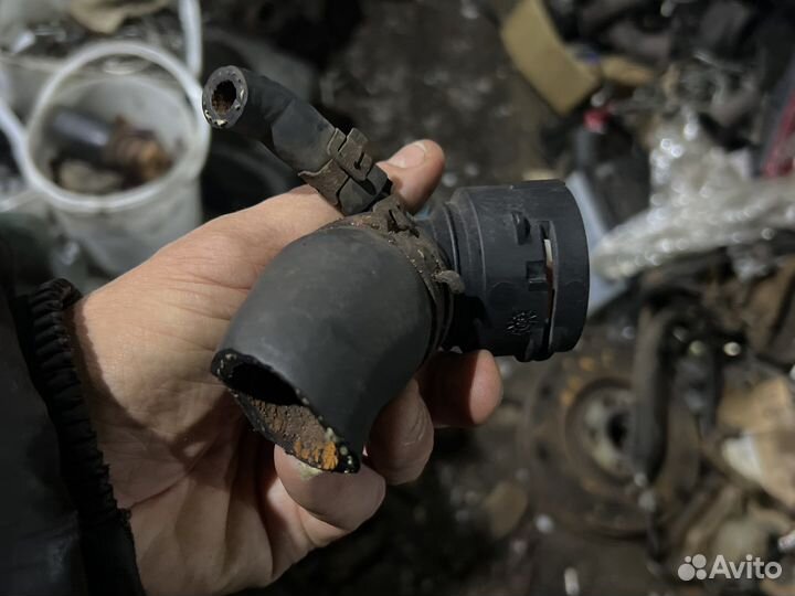 Флянец охлаждения VAG 6Q0122291E