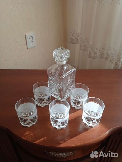 Штоф со стаканами