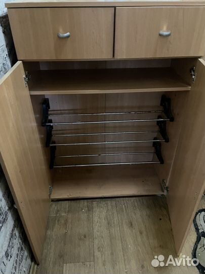 Вешалка прихожая