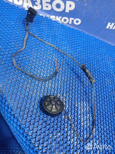 Динамик высокочастотный Audi A6C5 седан AGA 1997