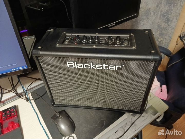 Моделирующий комбоусилитель blackstar ID:core40 V3