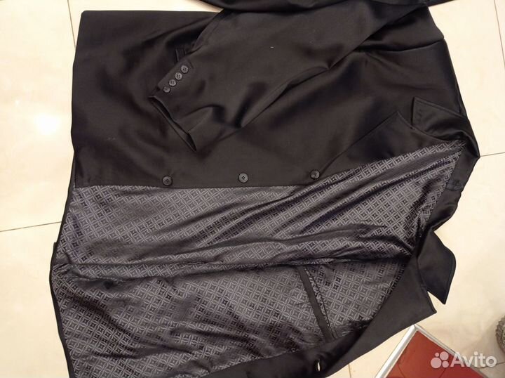 Мужской классический костюм