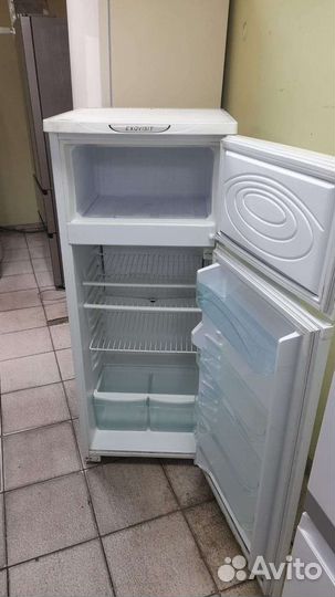 Холодильник Exqvisit 1.4 м