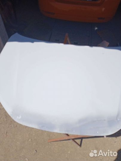 Капот на LADA granta fl