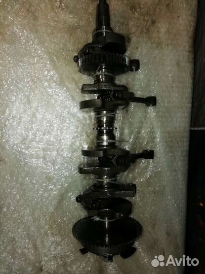 Коленвал suzuki GSX 400 R 1994г