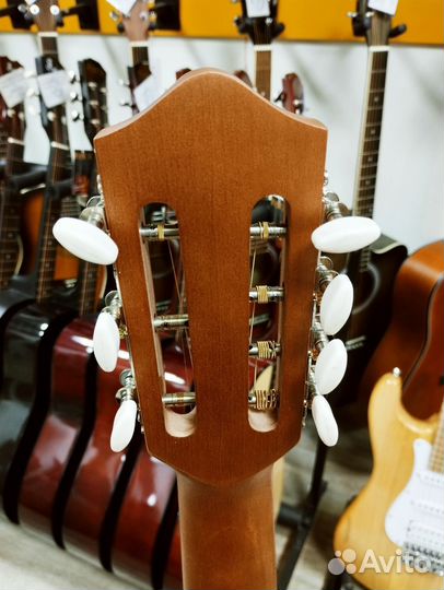 Семиструнная гитара (новая)