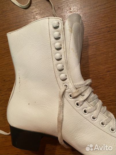 Коньки фигурные botas размер 40/36,5