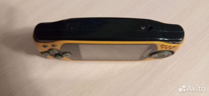 Игровая приставка со встроенными играми