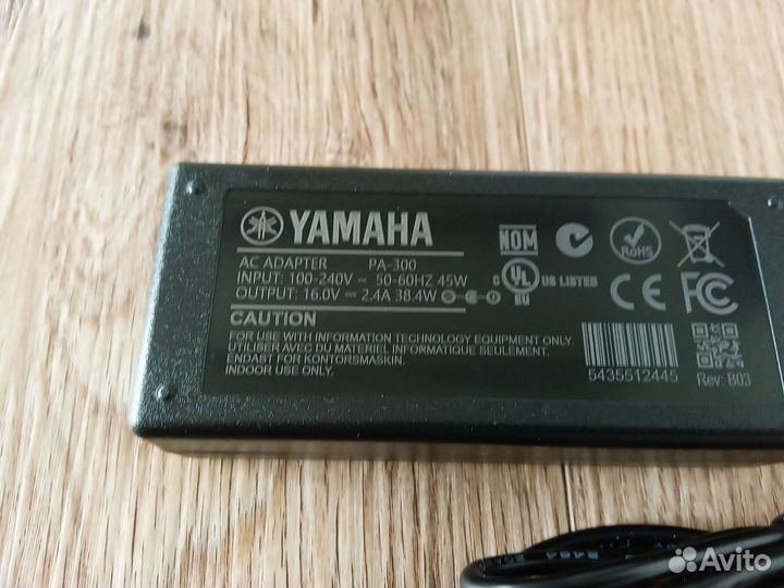 Блок питания Yamaha PSR-sх600