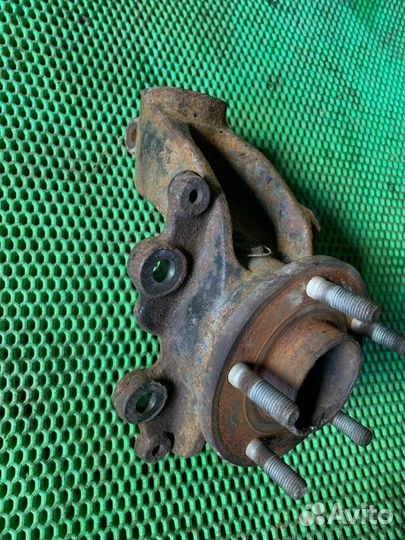 Кулак поворотный передний левый Ford Focus 3 3