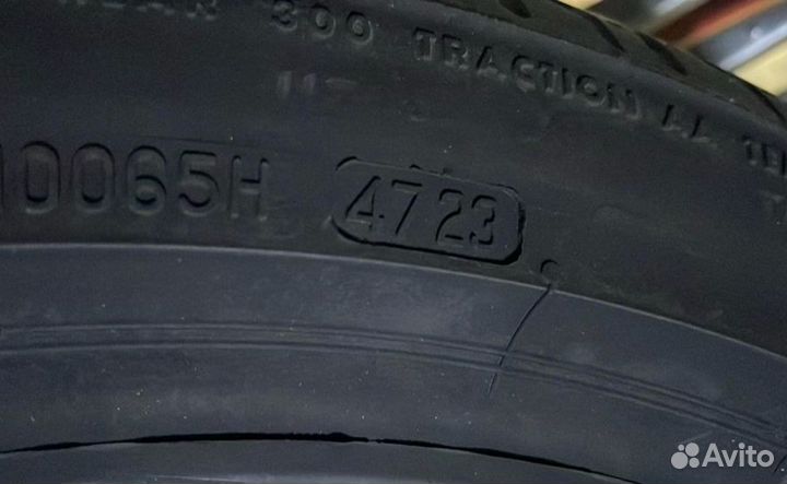 Bridgestone Potenza Sport 245/40 R19 и 275/35 R19 100Y