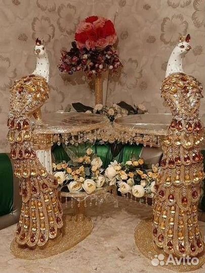 Фуршет-Павлин