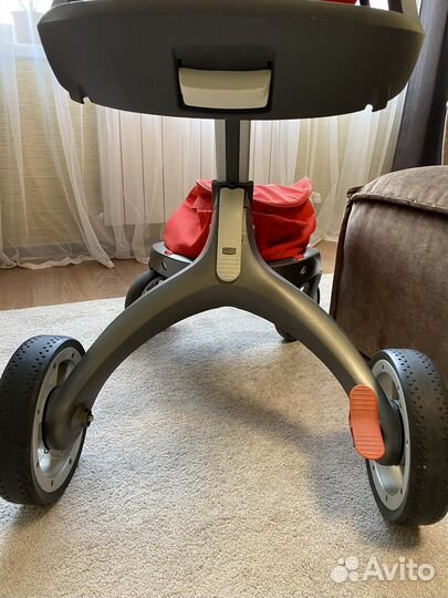 Прогулочная коляска stokke v4