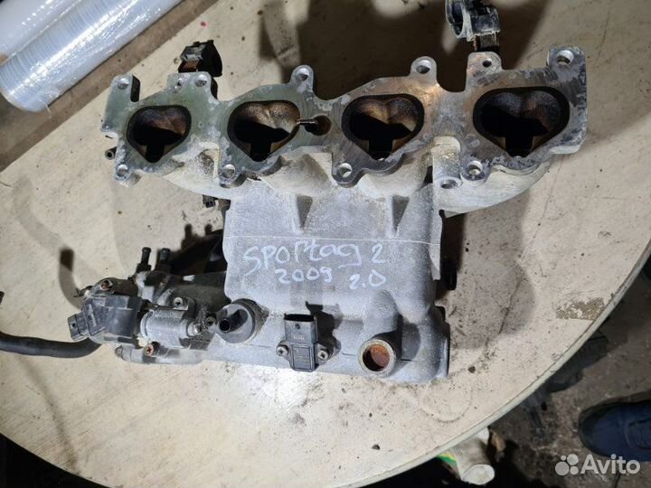 Коллектор впускной Kia Sportage 2 G4GC 2009