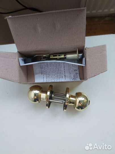 Дверные ручки межкомнатные с замком