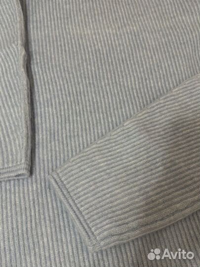 Свитер женский Zarina