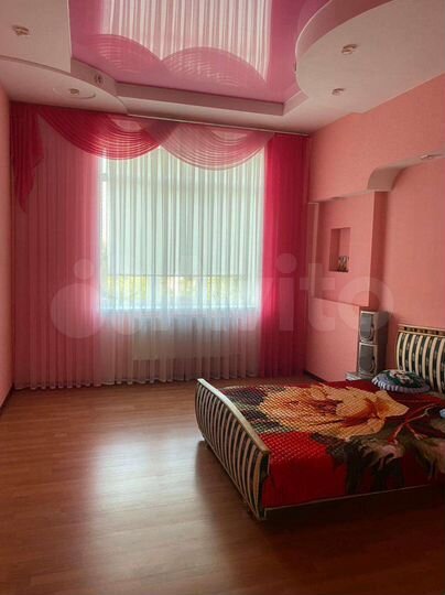 Коттедж 340 м² на участке 6,2 сот.