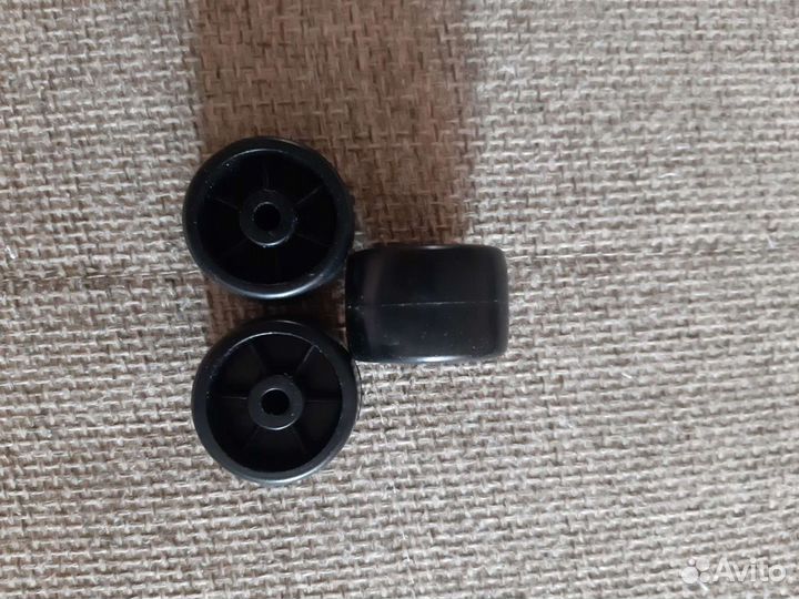 Колёсики диаметр 33