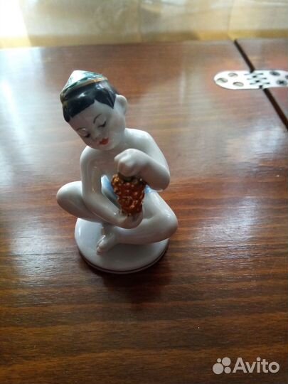 Фарфоровые статуэтки